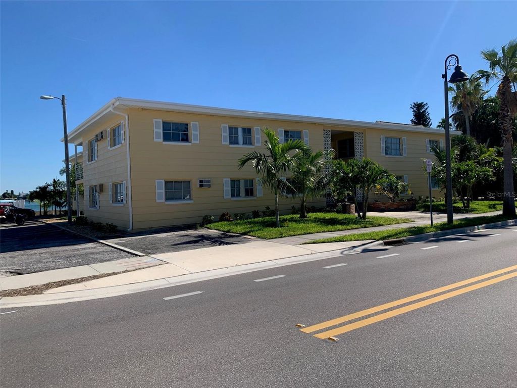 1605 PASS A GRILLE WAY 1, St Pete Beach, FL 33706