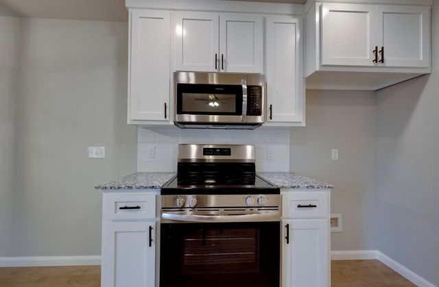 104 Zachary Drive, Grove, OK 74344