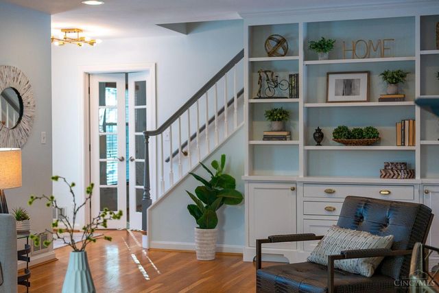 6602 Miami Bluff, Mariemont, OH 45227