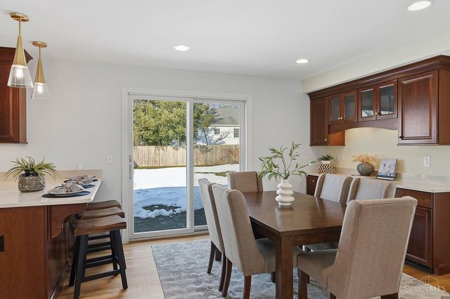 6602 Miami Bluff, Mariemont, OH 45227