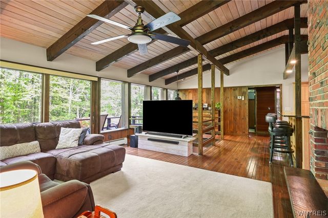7945 Hywood Drive, Boston, NY 14075