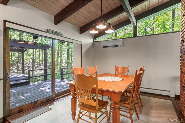 7945 Hywood Drive, Boston, NY 14075