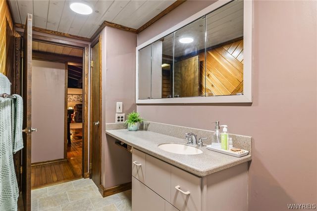 7945 Hywood Drive, Boston, NY 14075