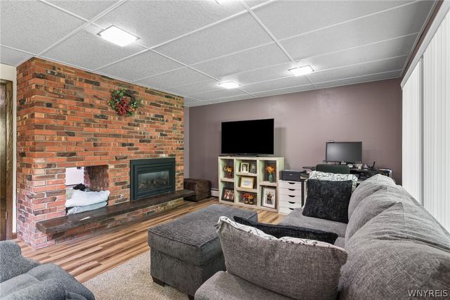 7945 Hywood Drive, Boston, NY 14075