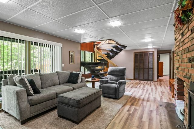 7945 Hywood Drive, Boston, NY 14075