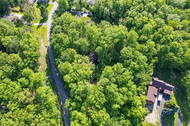 7945 Hywood Drive, Boston, NY 14075