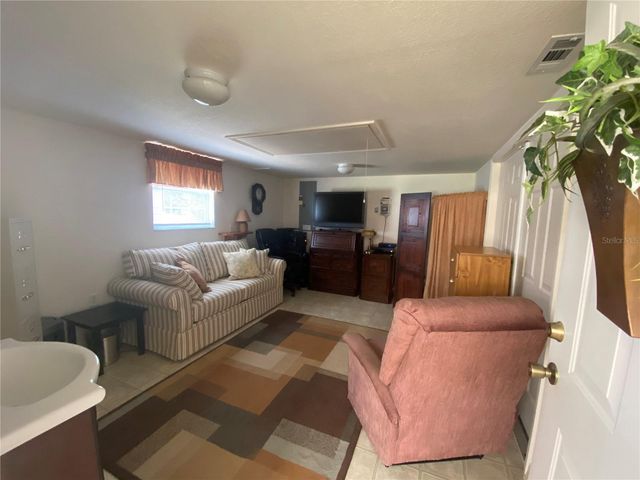 323 TRAVELERS DRIVE, Polk City, FL 33868