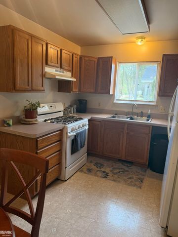 520 Sheldon Street, Algonac, MI 48001