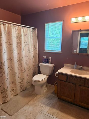 520 Sheldon Street, Algonac, MI 48001