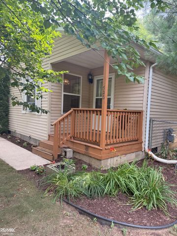 520 Sheldon Street, Algonac, MI 48001