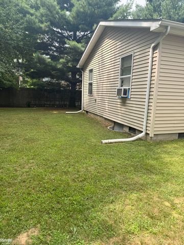 520 Sheldon Street, Algonac, MI 48001