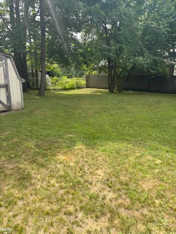 520 Sheldon Street, Algonac, MI 48001