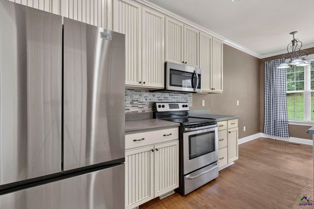 242 Carsons Walk, Macon, GA 31216