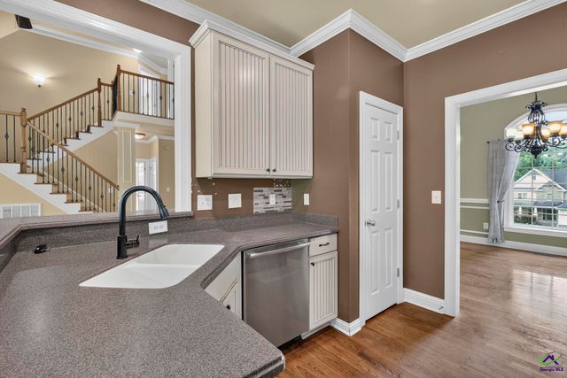242 Carsons Walk, Macon, GA 31216