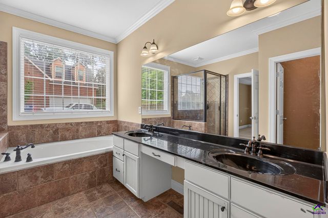 242 Carsons Walk, Macon, GA 31216