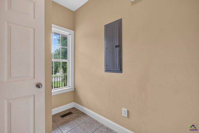 242 Carsons Walk, Macon, GA 31216