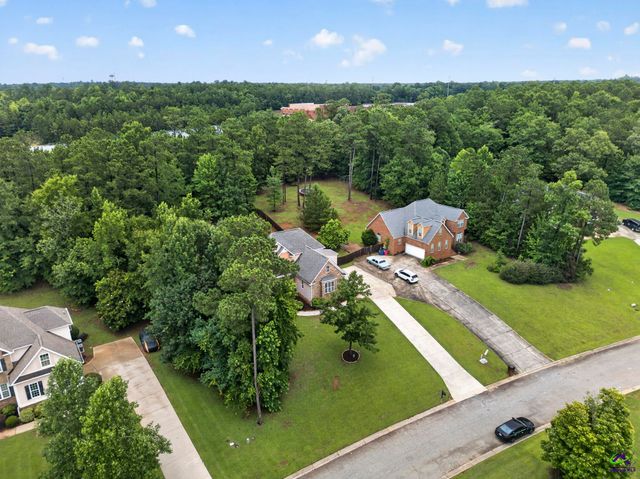 242 Carsons Walk, Macon, GA 31216