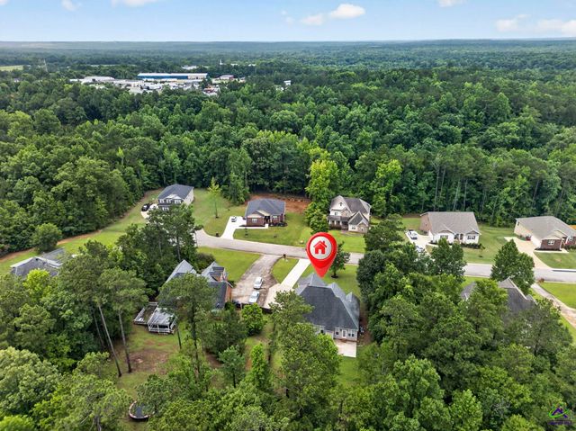 242 Carsons Walk, Macon, GA 31216