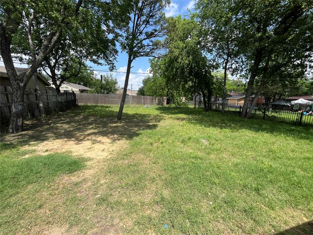 6415 Godfrey Avenue, Dallas, TX 75217