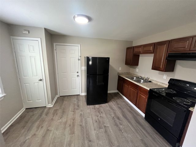 6415 Godfrey Avenue, Dallas, TX 75217