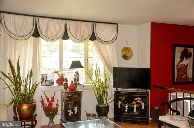 56 THERESA ST, Ewing, NJ 08618