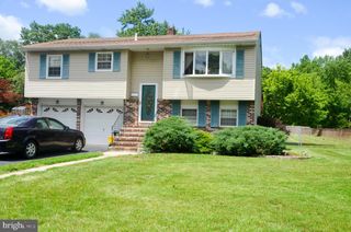 56 THERESA ST, Ewing, NJ 08618