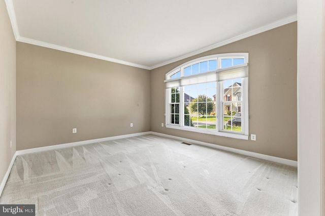 14606 CEDAR KNOLL DR, Centreville, VA 20120