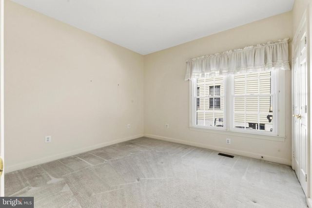 14606 CEDAR KNOLL DR, Centreville, VA 20120