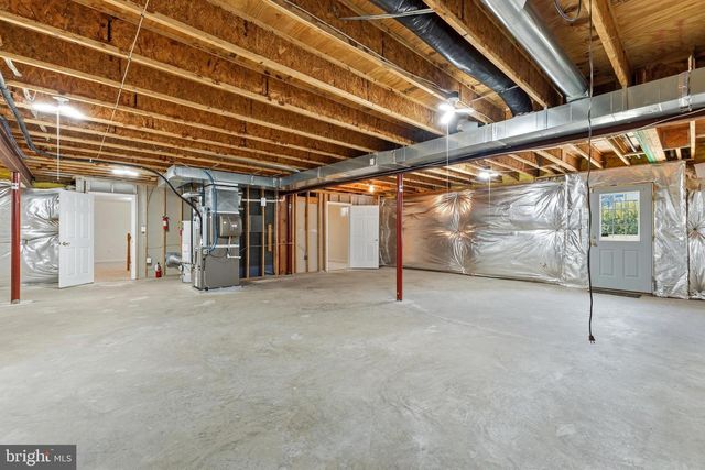 14606 CEDAR KNOLL DR, Centreville, VA 20120