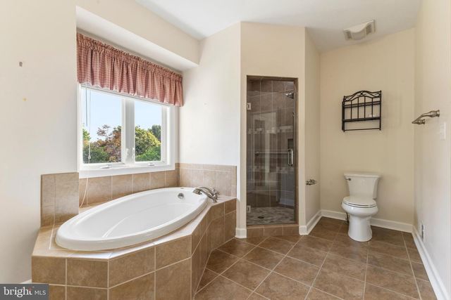 14606 CEDAR KNOLL DR, Centreville, VA 20120