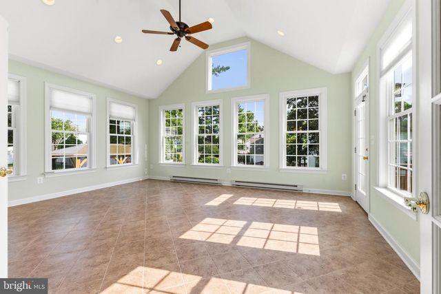 14606 CEDAR KNOLL DR, Centreville, VA 20120