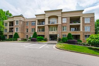 3920 Essex Garden Lane 304, Raleigh, NC 27612