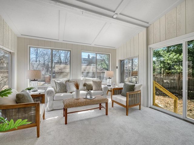 1866 Summit Avenue, Saint Paul, MN 55105