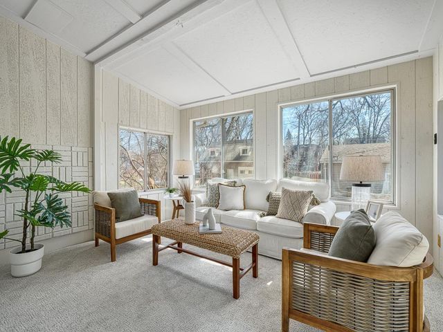 1866 Summit Avenue, Saint Paul, MN 55105