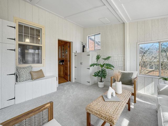 1866 Summit Avenue, Saint Paul, MN 55105