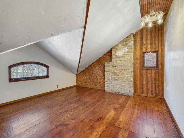 1866 Summit Avenue, Saint Paul, MN 55105