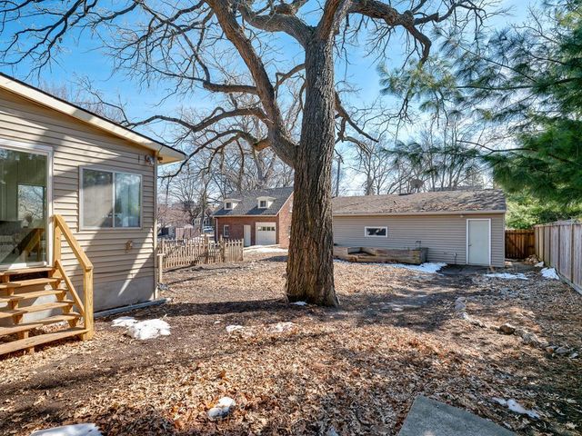 1866 Summit Avenue, Saint Paul, MN 55105