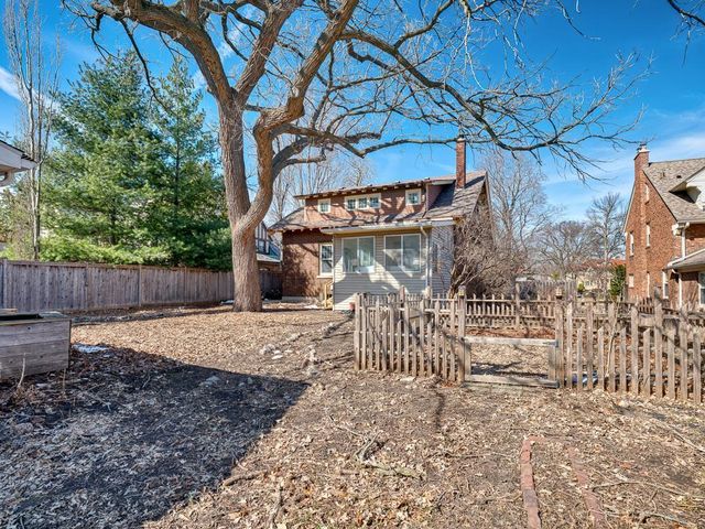 1866 Summit Avenue, Saint Paul, MN 55105