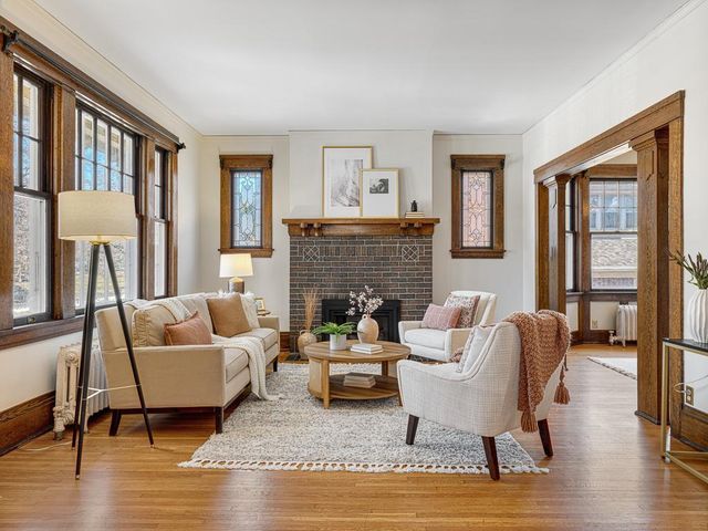 1866 Summit Avenue, Saint Paul, MN 55105