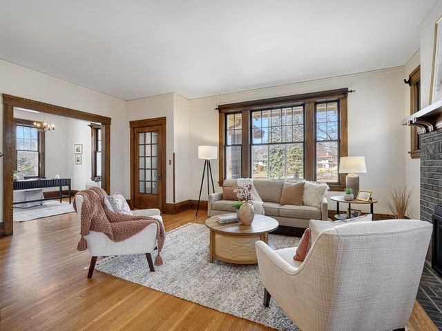 1866 Summit Avenue, Saint Paul, MN 55105