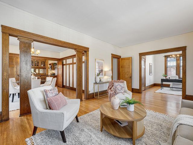 1866 Summit Avenue, Saint Paul, MN 55105