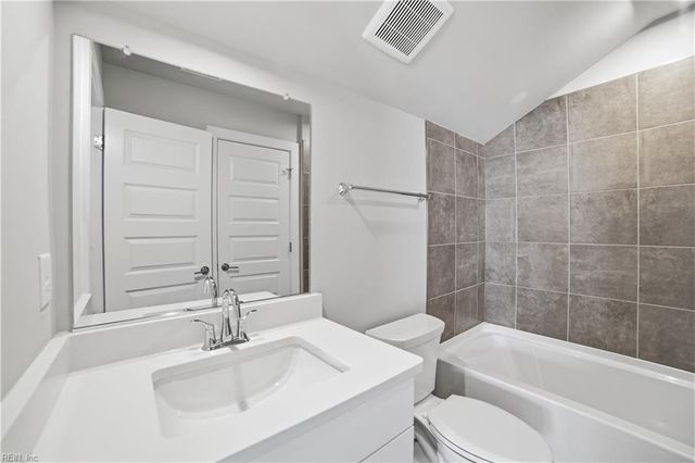 1214 Wharf Hill DR, Smithfield, VA 23430