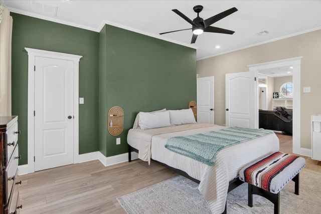 278 Leuschner Road, Elm Mott, TX 76640