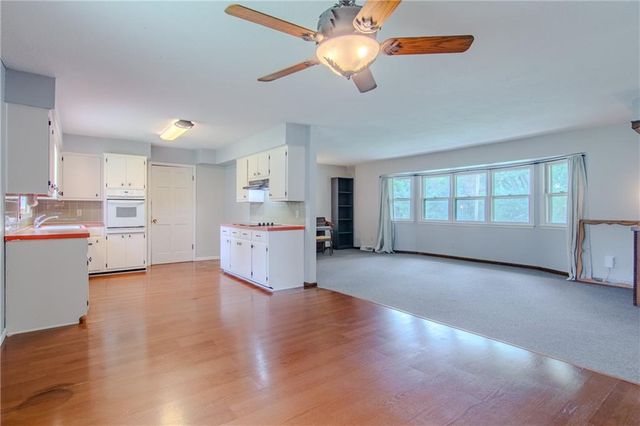 103 8th Street, Garden City, MO 64747