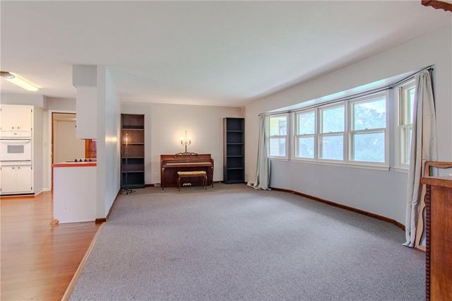 103 8th Street, Garden City, MO 64747