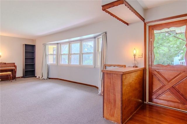 103 8th Street, Garden City, MO 64747