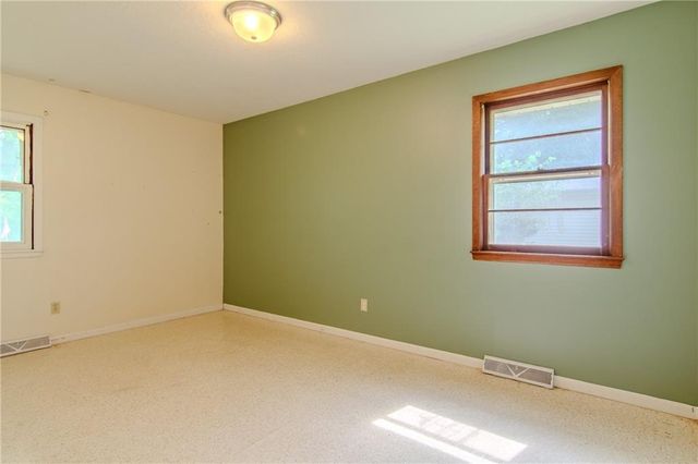 103 8th Street, Garden City, MO 64747