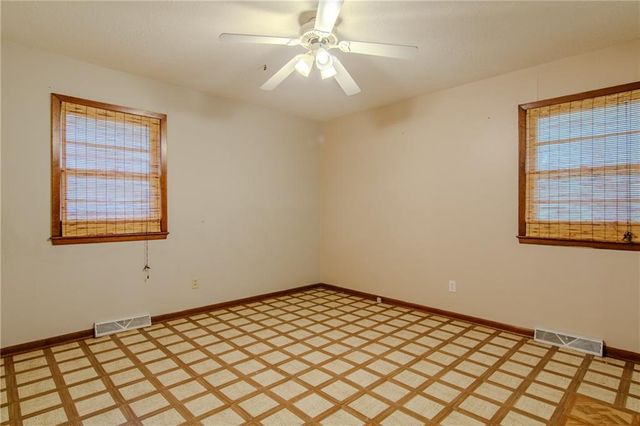 103 8th Street, Garden City, MO 64747