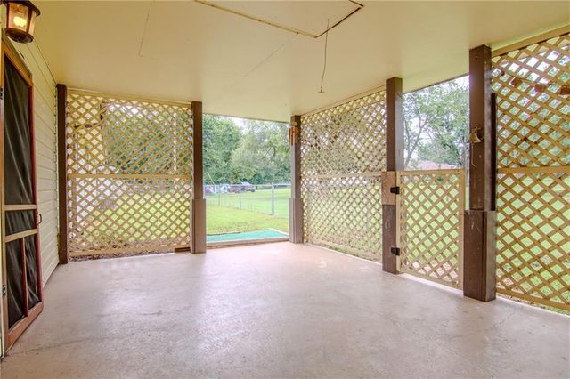 103 8th Street, Garden City, MO 64747