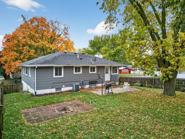 2021 22nd Street NW, Rochester, MN 55901